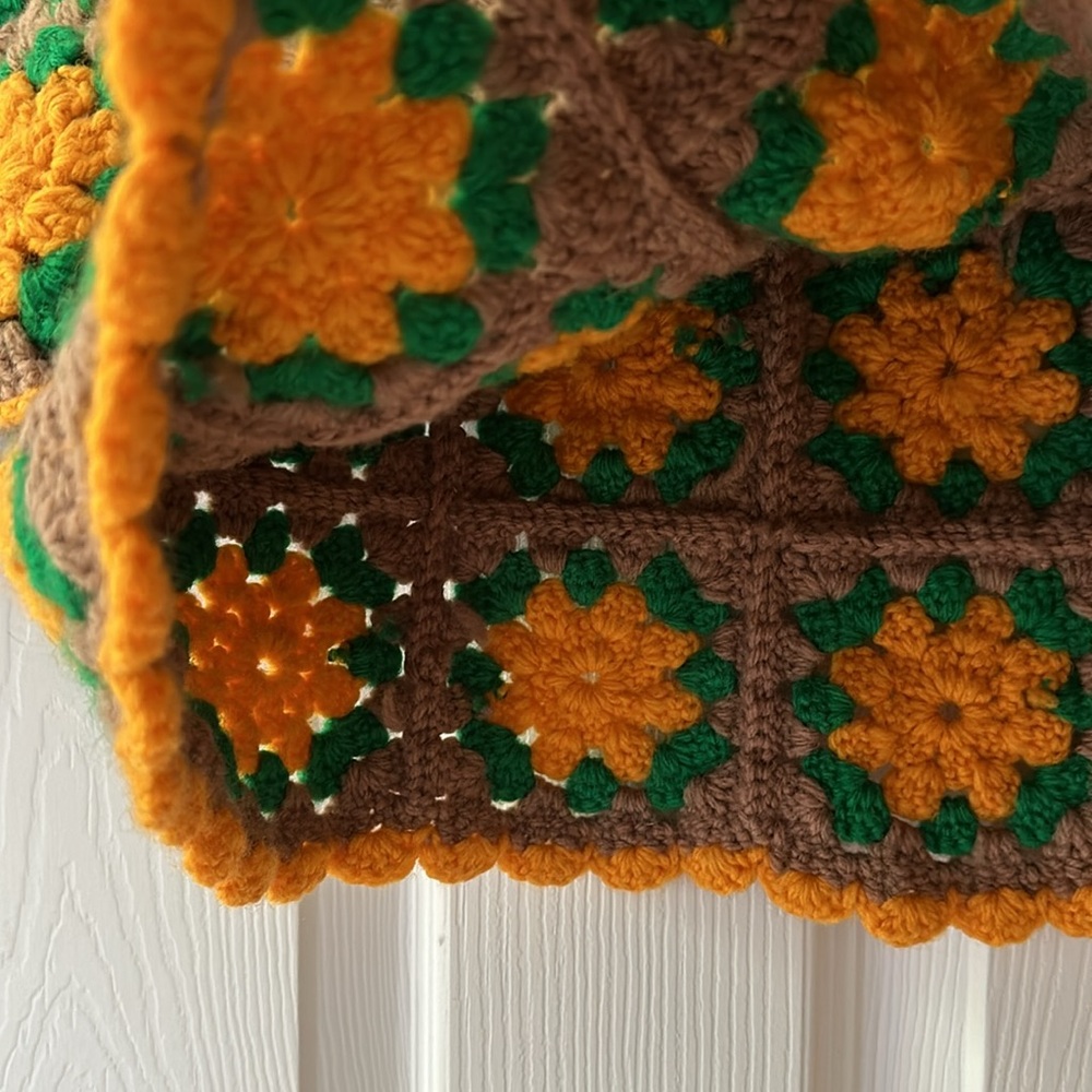 Handmade Vintage Granny Square Afghan Set - Picture 7 of 13